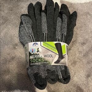 Merino Wool Socks - Black & Gray